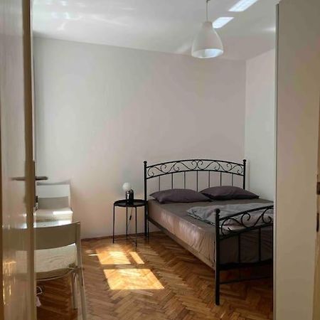 Central Home In Belgrado Esterno foto