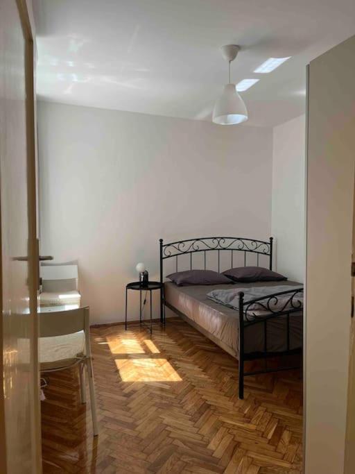 Central Home In Belgrado Esterno foto