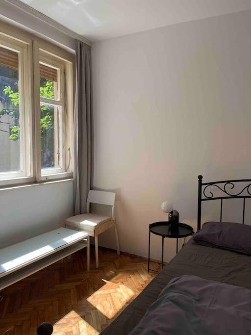 Central Home In Belgrado Esterno foto